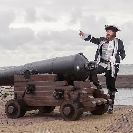 招待所 海勒武特斯莱斯住宿加早餐旅馆 3*